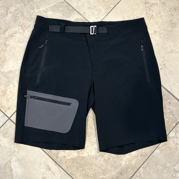 Columbia Other - Columbia Titanium Titan Pass Shorts Men's 34x10 Black Active Omni Shield Belted